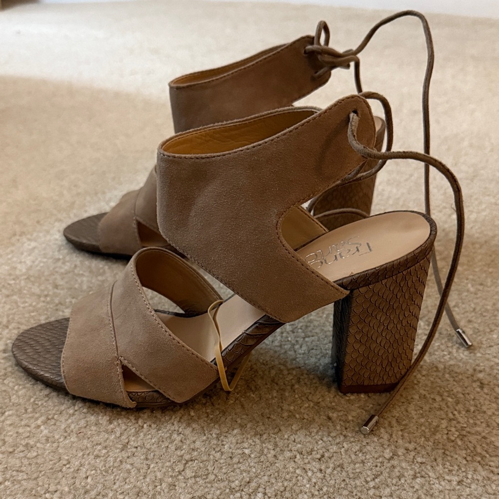 Franco Sarto Women’s Gem Leather Open Toe Sandals in Sandstone Size 8.5